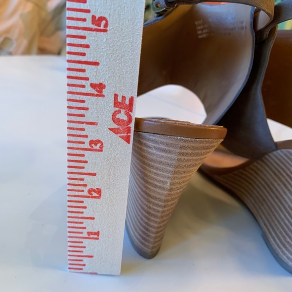 Halogen Clarette Suede Leather Wedge Sandal Brown Size 9 - Picture 8 of 13